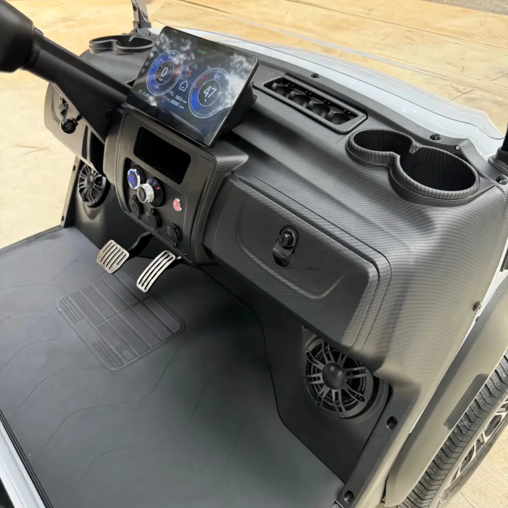 voyager electric vehicles commander Painesville Township Ohio